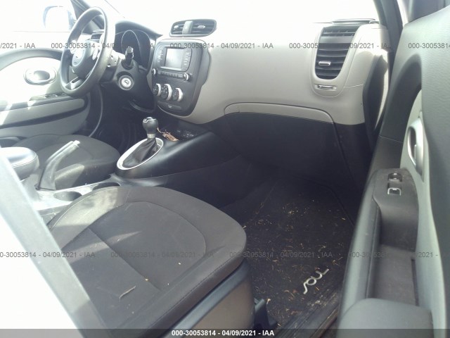 Photo 4 VIN: KNDJN2A24J7604483 - KIA SOUL 