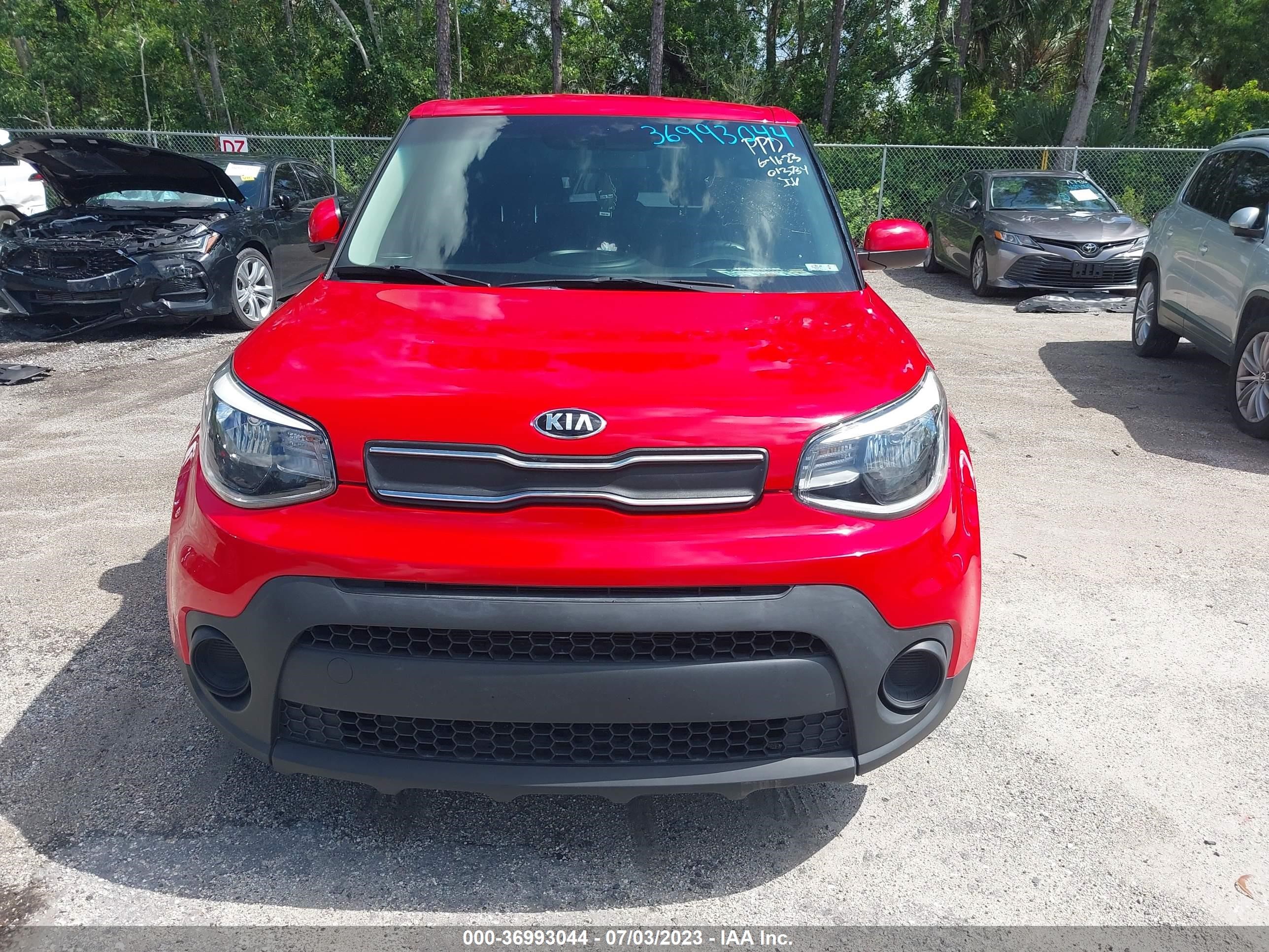 Photo 11 VIN: KNDJN2A24K7013734 - KIA SOUL 