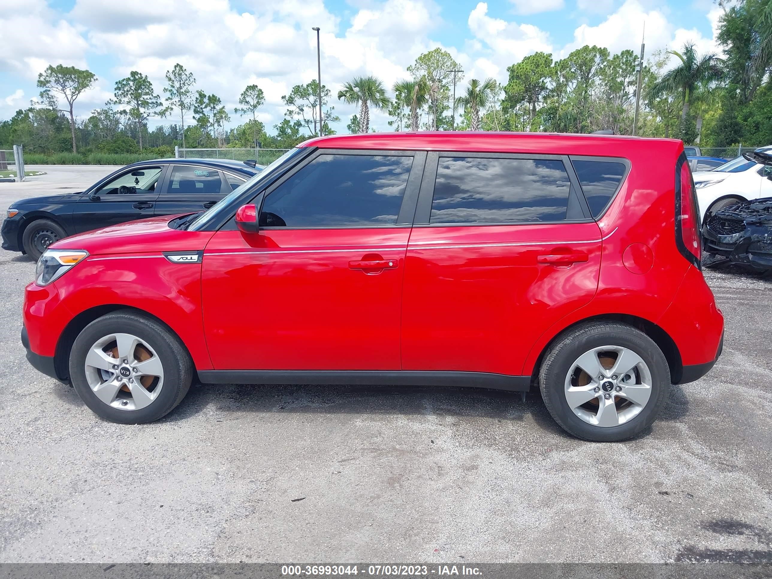 Photo 13 VIN: KNDJN2A24K7013734 - KIA SOUL 