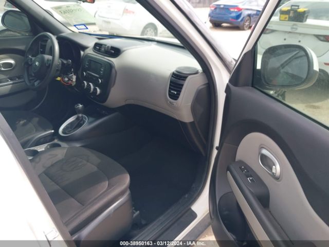 Photo 4 VIN: KNDJN2A24K7695112 - KIA SOUL 