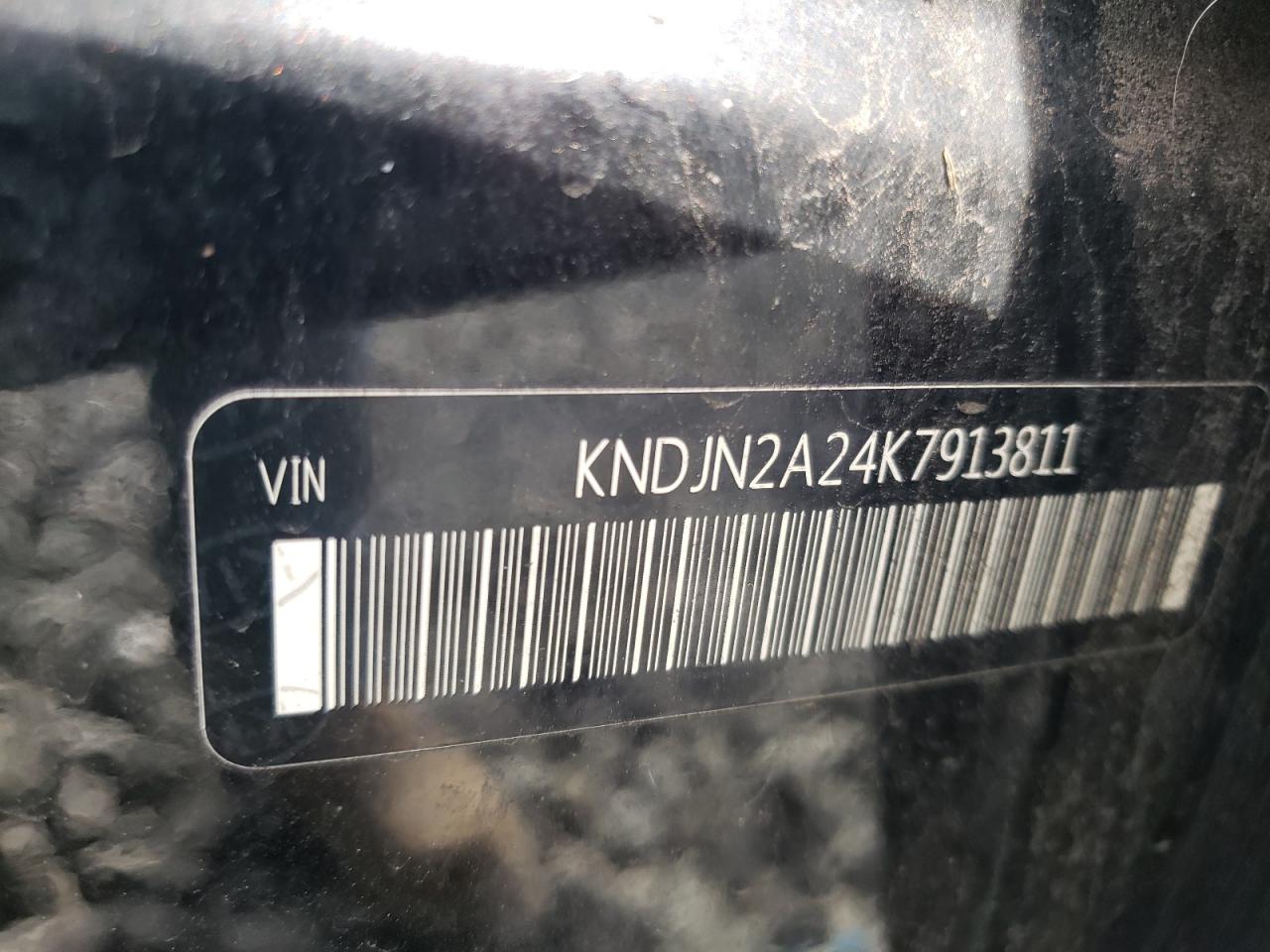 Photo 13 VIN: KNDJN2A24K7913811 - KIA SOUL 