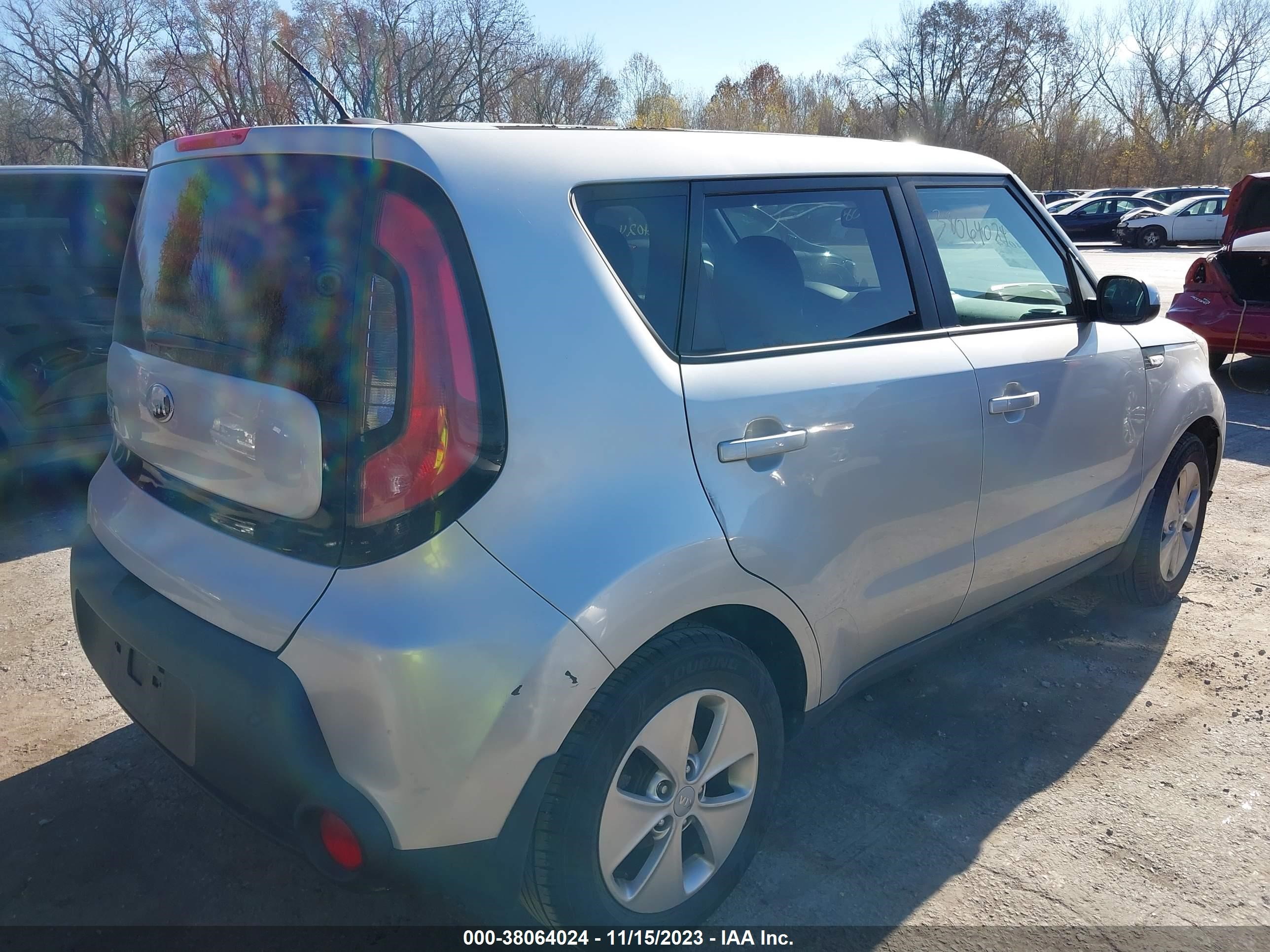 Photo 3 VIN: KNDJN2A25E7703867 - KIA SOUL 