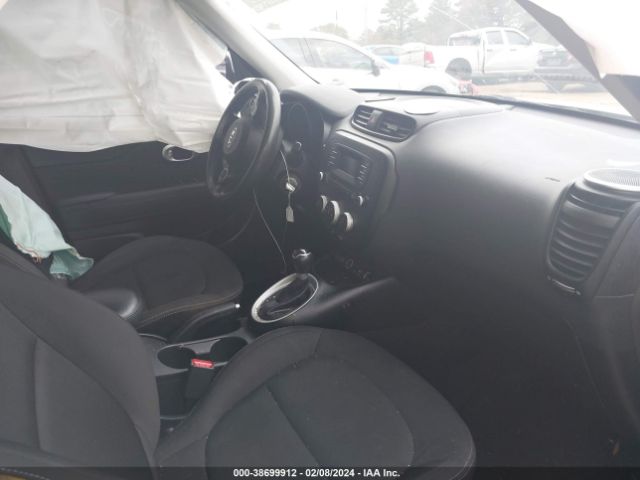 Photo 4 VIN: KNDJN2A25F7185552 - KIA SOUL 