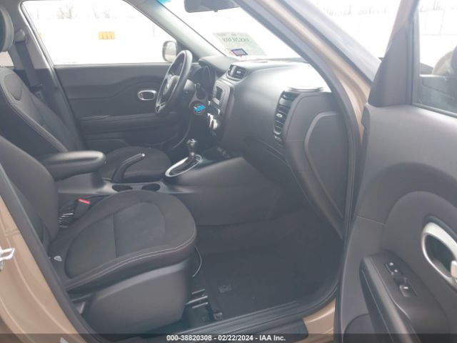 Photo 4 VIN: KNDJN2A25F7217562 - KIA SOUL 