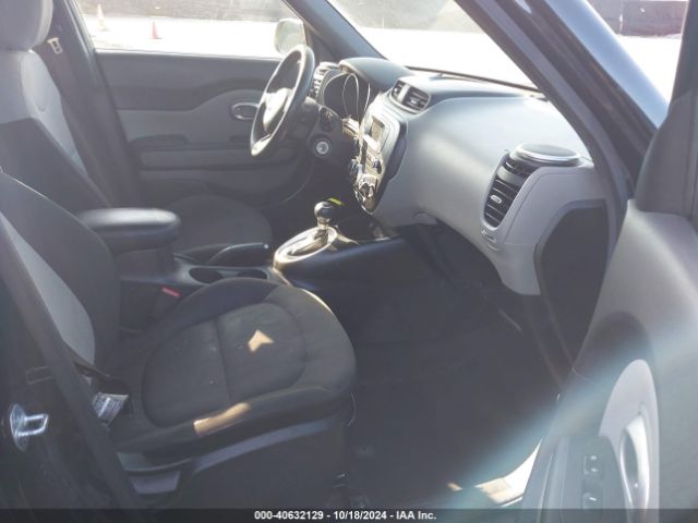 Photo 4 VIN: KNDJN2A25F7805817 - KIA SOUL 