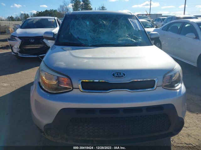 Photo 5 VIN: KNDJN2A25F7807924 - KIA SOUL 