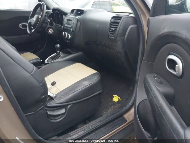 Photo 4 VIN: KNDJN2A25G7272854 - KIA SOUL 