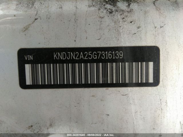 Photo 8 VIN: KNDJN2A25G7316139 - KIA SOUL 