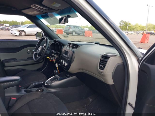 Photo 4 VIN: KNDJN2A25G7325648 - KIA SOUL 