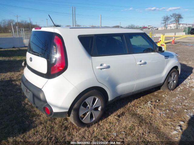 Photo 3 VIN: KNDJN2A25G7402468 - KIA SOUL 