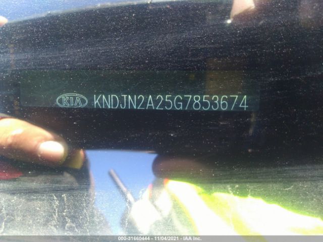 Photo 8 VIN: KNDJN2A25G7853674 - KIA SOUL 