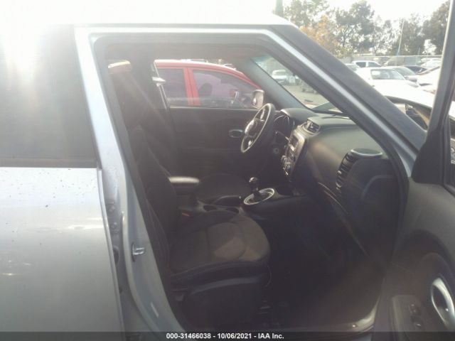 Photo 4 VIN: KNDJN2A25G7858812 - KIA SOUL 