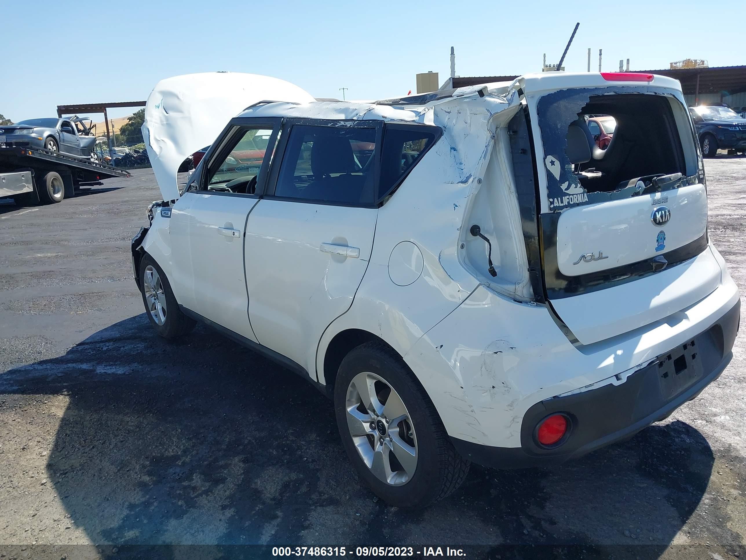 Photo 2 VIN: KNDJN2A25H7446407 - KIA SOUL 