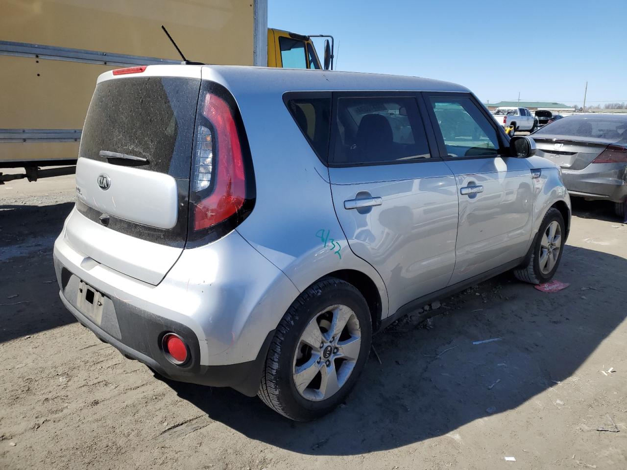 Photo 2 VIN: KNDJN2A25H7474868 - KIA SOUL 