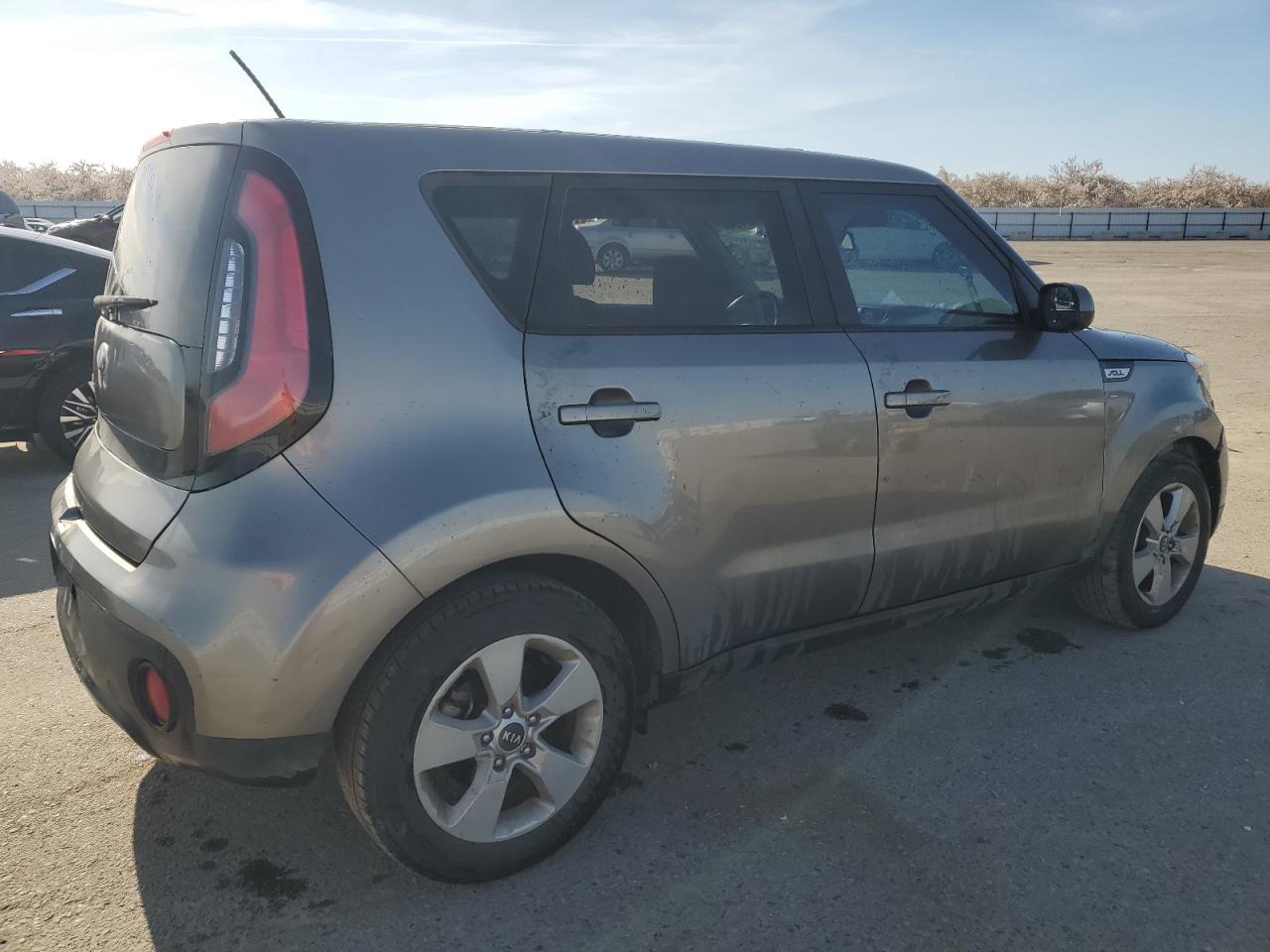 Photo 2 VIN: KNDJN2A25H7499401 - KIA SOUL 