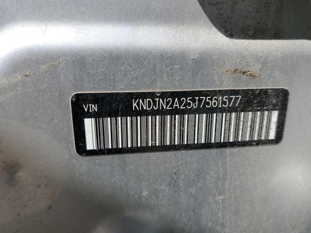 Photo 11 VIN: KNDJN2A25J7561577 - KIA SOUL 