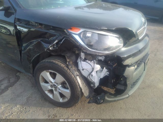 Photo 5 VIN: KNDJN2A25J7564897 - KIA SOUL 