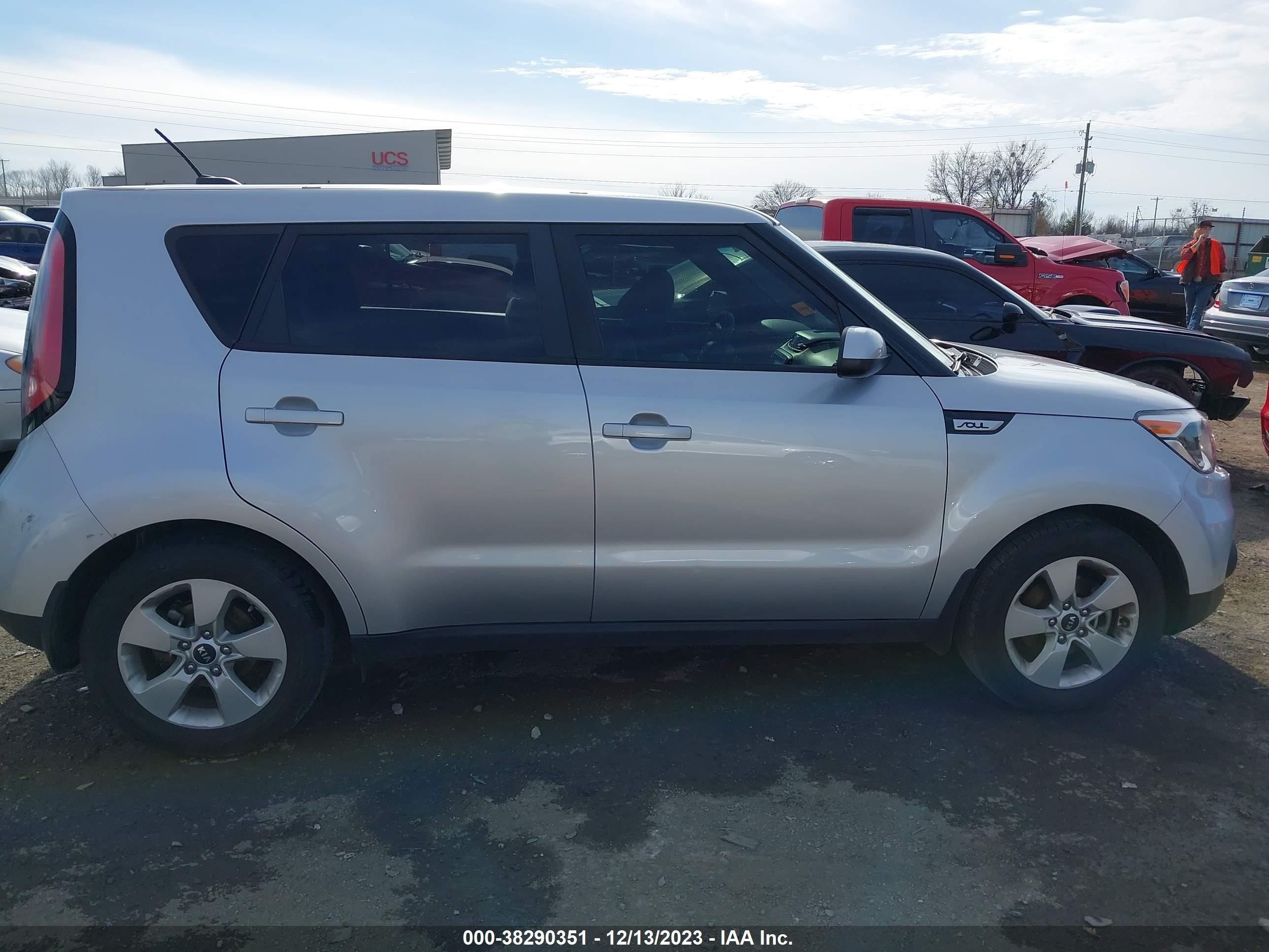 Photo 11 VIN: KNDJN2A25J7597785 - KIA SOUL 