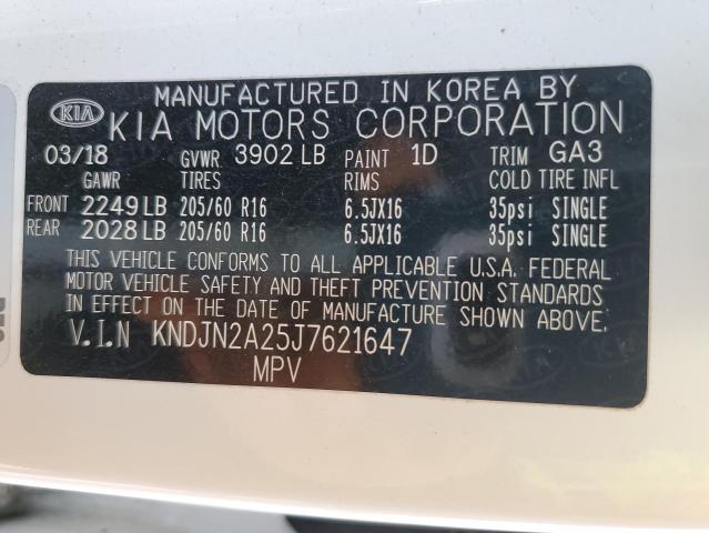 Photo 12 VIN: KNDJN2A25J7621647 - KIA SOUL 