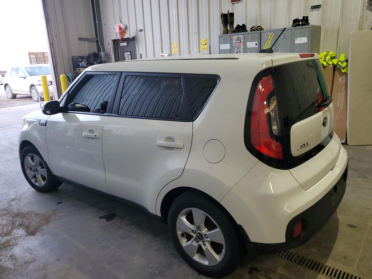 Photo 1 VIN: KNDJN2A25J7904324 - KIA SOUL 