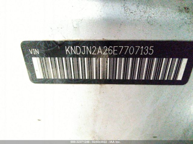 Photo 8 VIN: KNDJN2A26E7707135 - KIA SOUL 