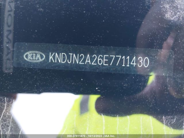 Photo 8 VIN: KNDJN2A26E7711430 - KIA SOUL 