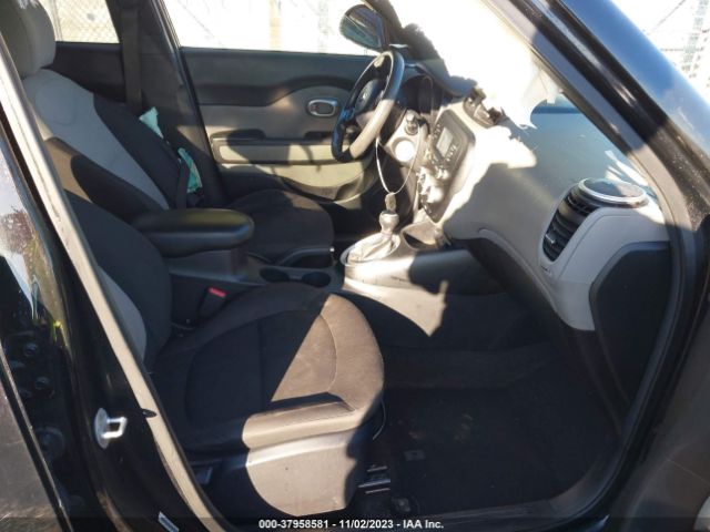 Photo 4 VIN: KNDJN2A26F7115025 - KIA SOUL 