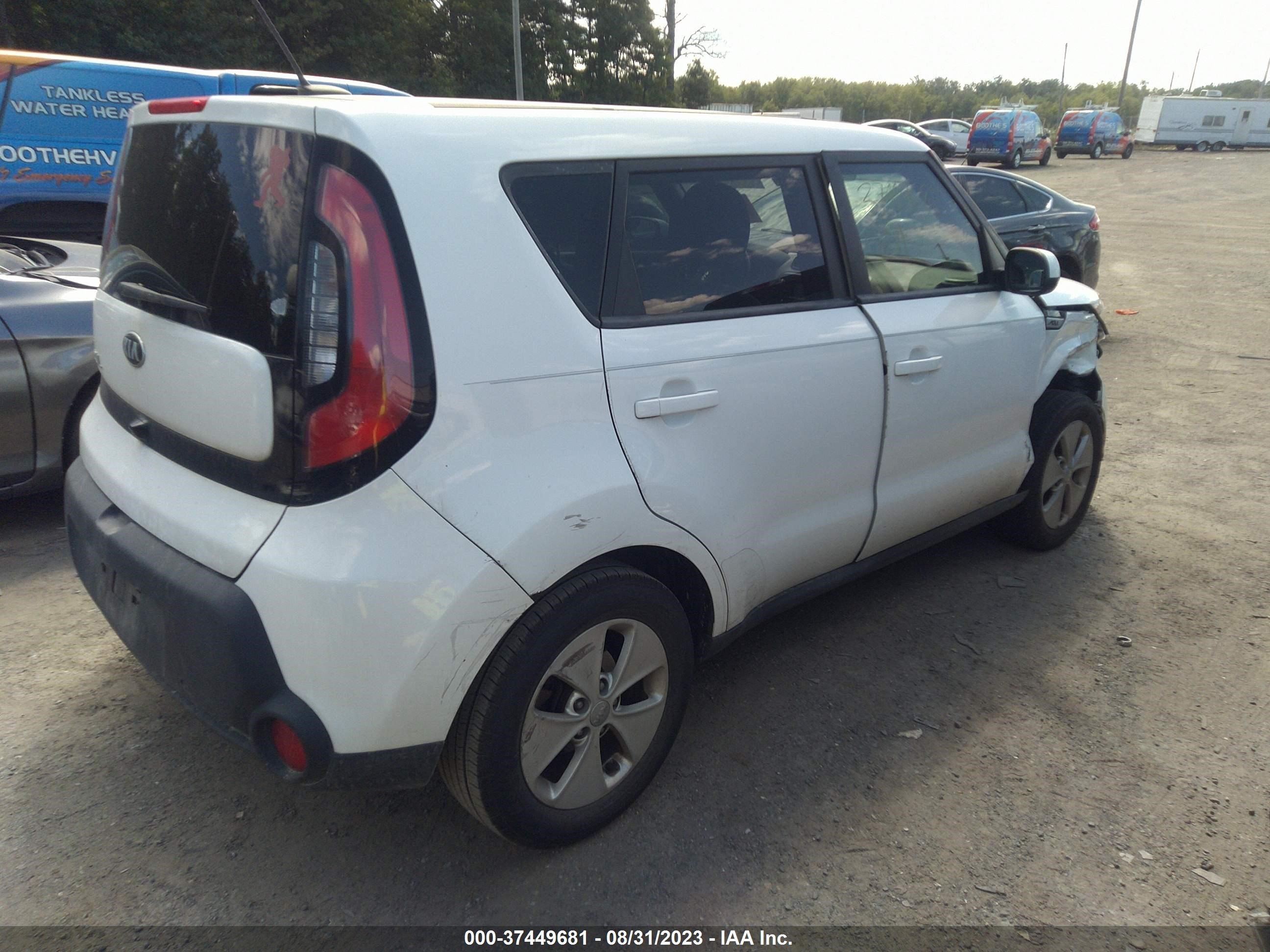 Photo 3 VIN: KNDJN2A26F7152124 - KIA SOUL 