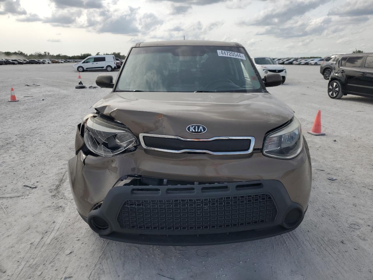 Photo 4 VIN: KNDJN2A26F7155749 - KIA SOUL 