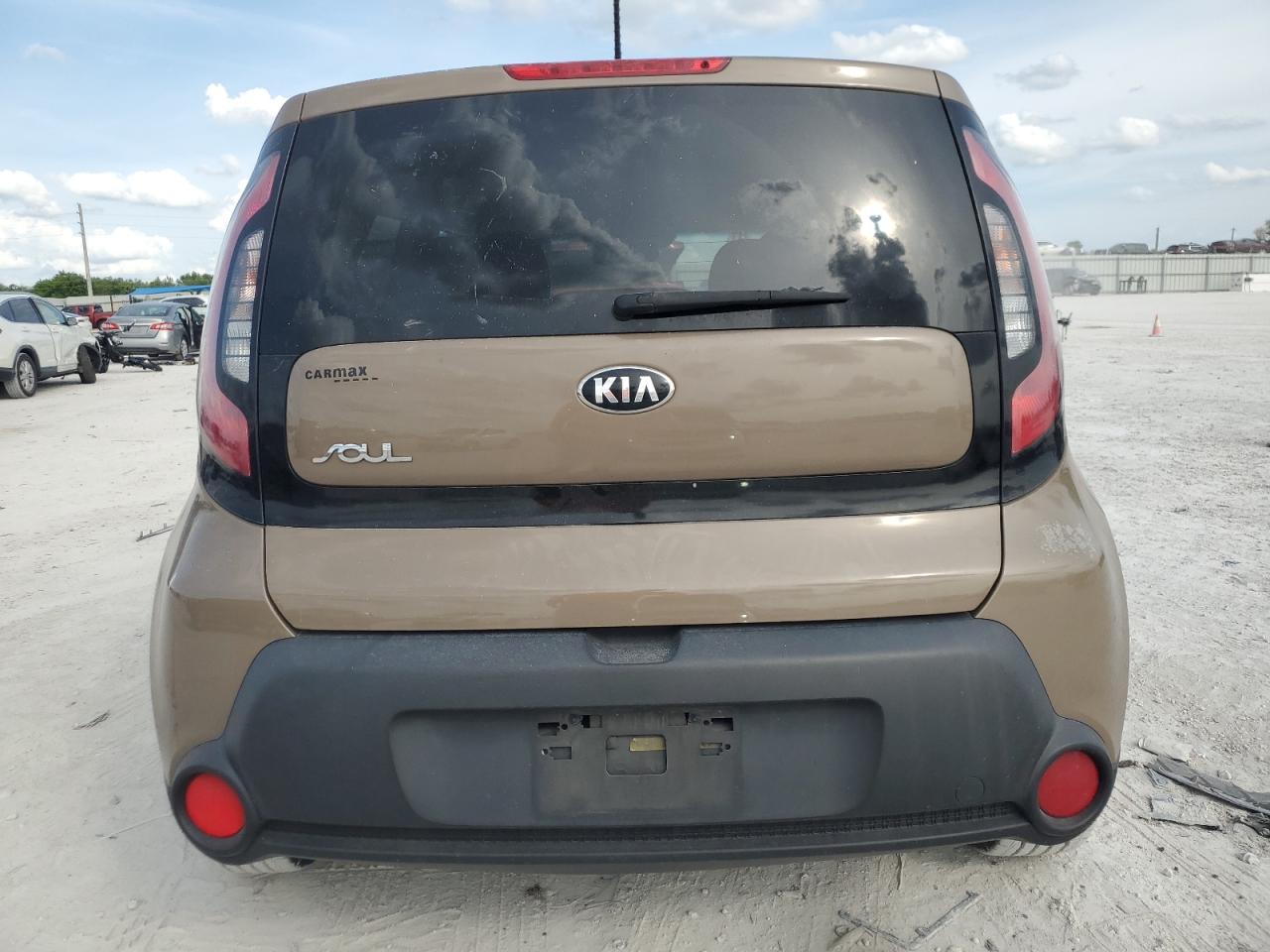 Photo 5 VIN: KNDJN2A26F7155749 - KIA SOUL 