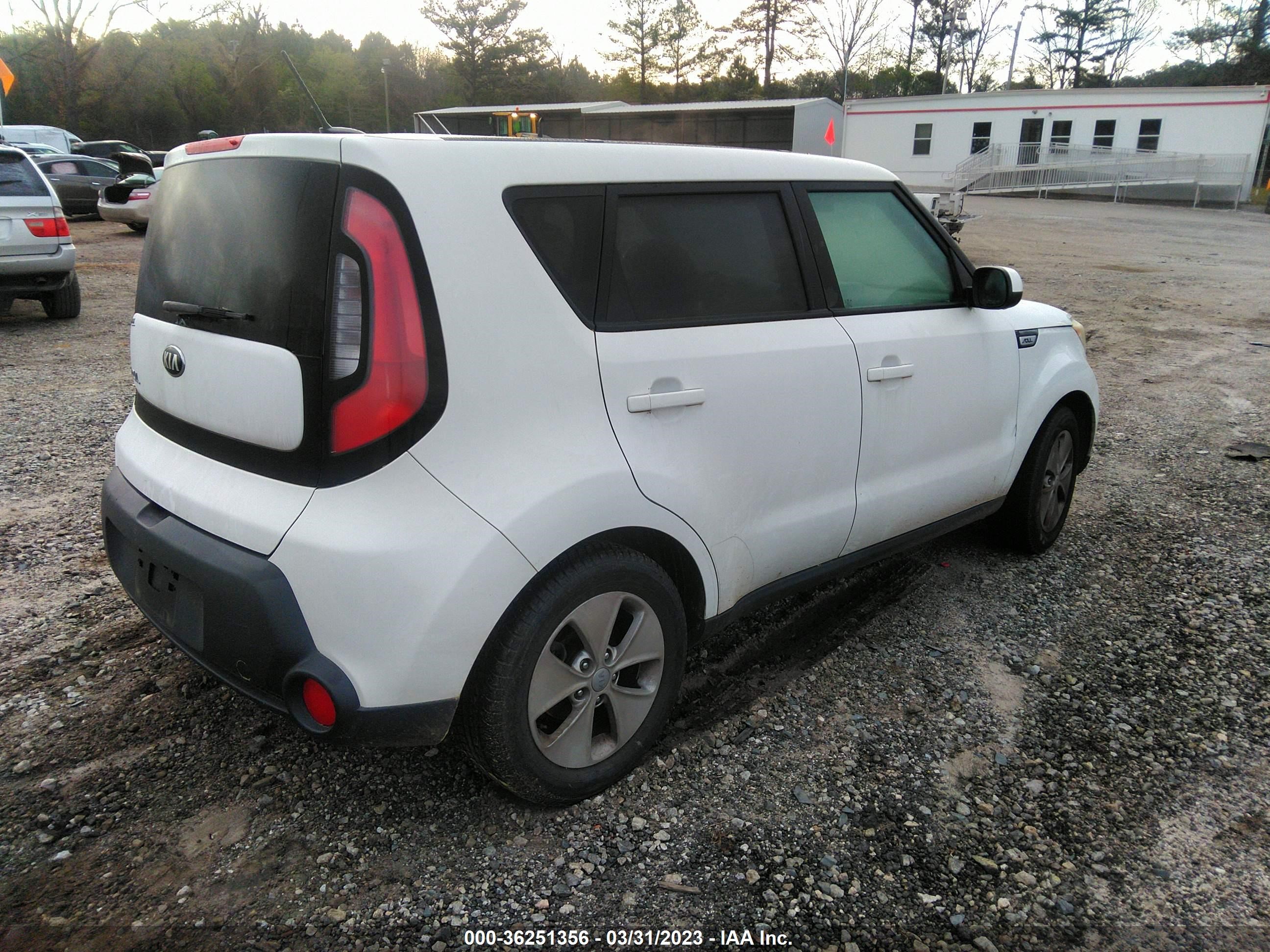 Photo 3 VIN: KNDJN2A26F7158103 - KIA SOUL 