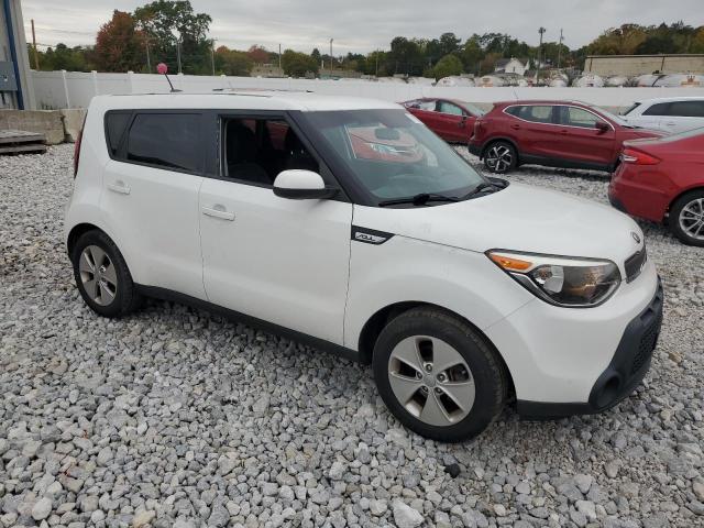 Photo 3 VIN: KNDJN2A26F7161700 - KIA SOUL 