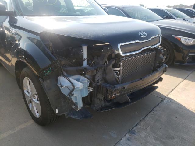 Photo 8 VIN: KNDJN2A26F7165018 - KIA SOUL 