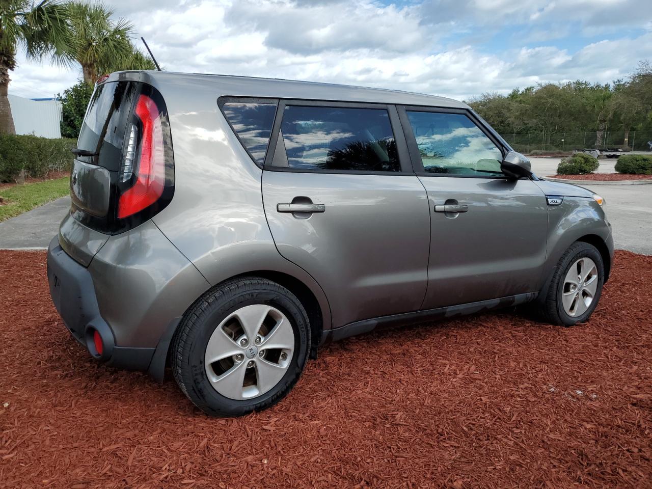 Photo 2 VIN: KNDJN2A26G7378309 - KIA SOUL 