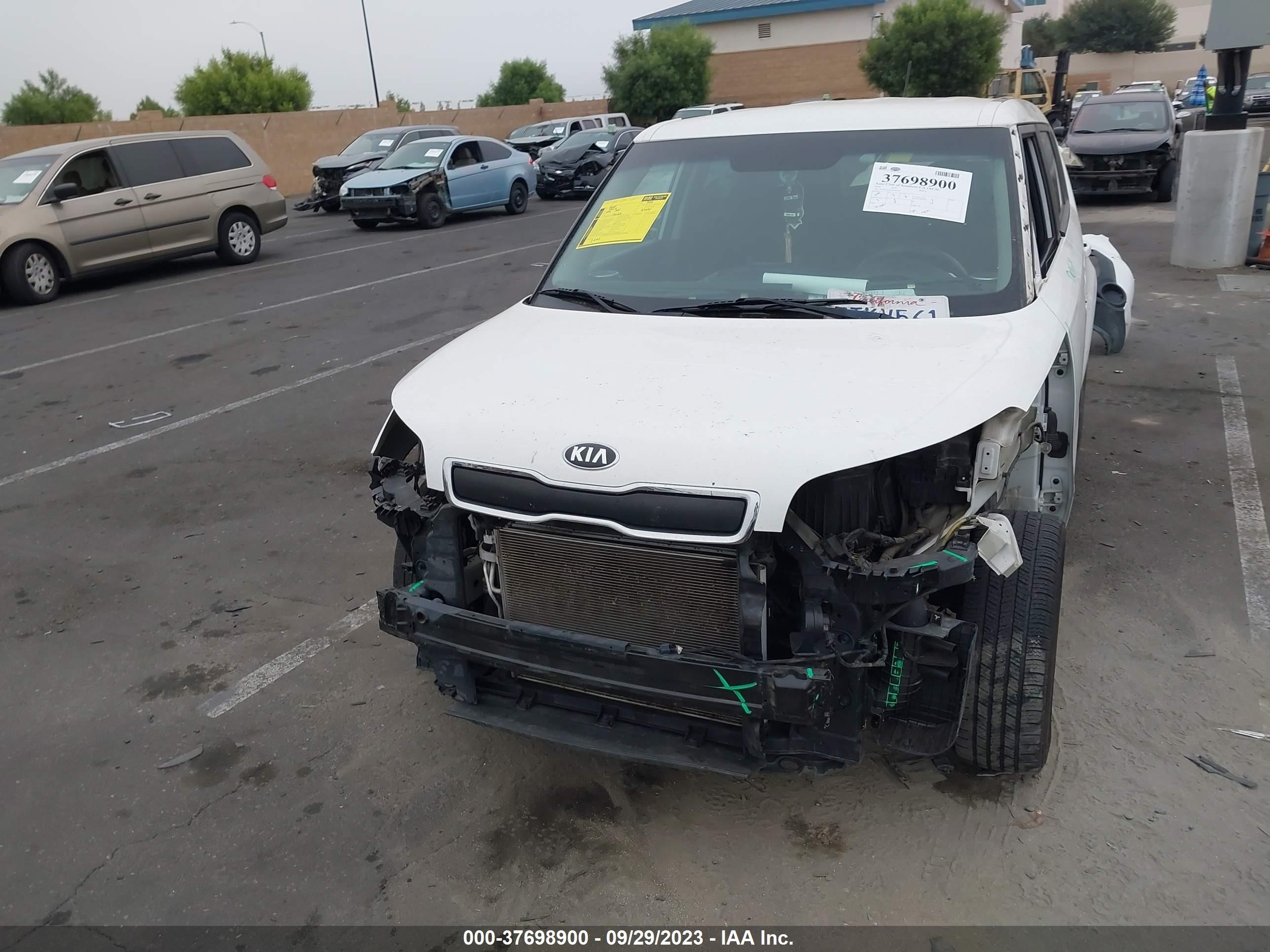 Photo 12 VIN: KNDJN2A26G7866949 - KIA SOUL 