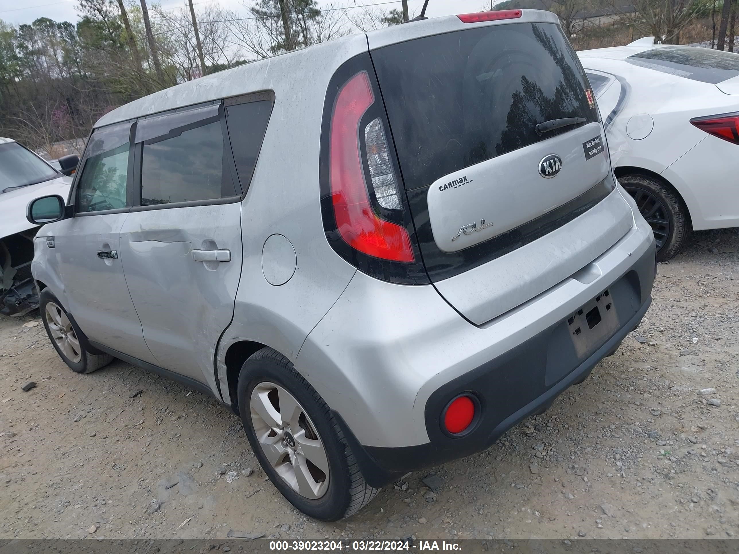 Photo 2 VIN: KNDJN2A26H7444200 - KIA SOUL 