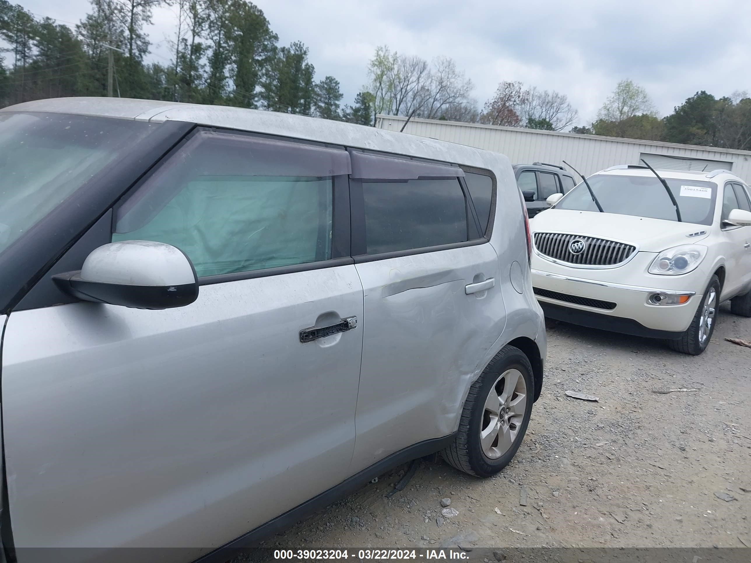 Photo 5 VIN: KNDJN2A26H7444200 - KIA SOUL 