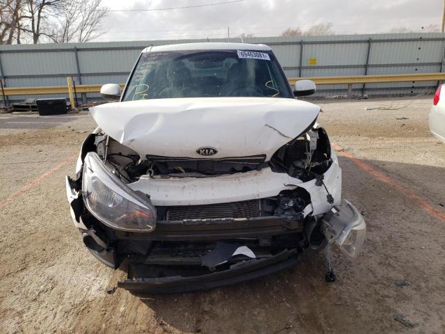 Photo 8 VIN: KNDJN2A26H7496376 - KIA SOUL 