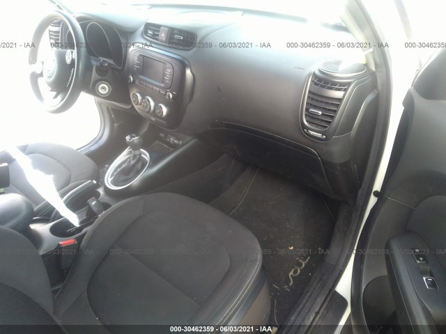 Photo 4 VIN: KNDJN2A26J7556288 - KIA SOUL 