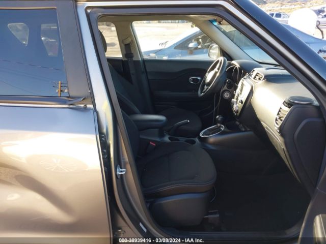 Photo 4 VIN: KNDJN2A26J7561796 - KIA SOUL 