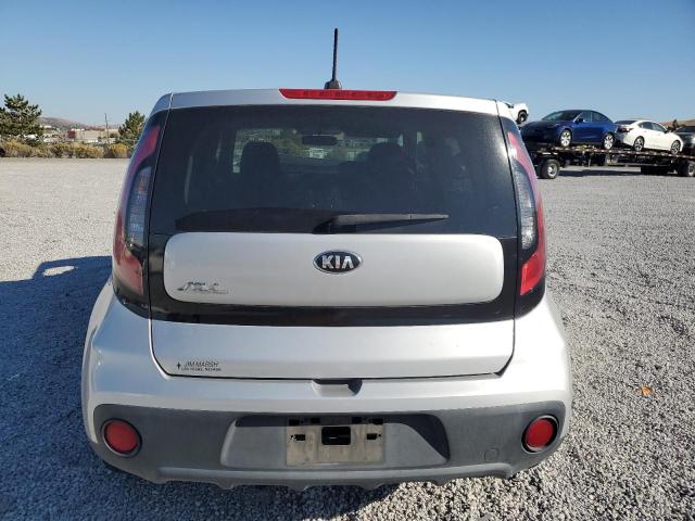 Photo 5 VIN: KNDJN2A26J7562771 - KIA SOUL 