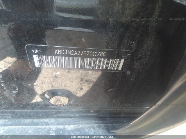 Photo 8 VIN: KNDJN2A27E7011786 - KIA SOUL 