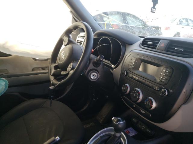 Photo 8 VIN: KNDJN2A27F7176061 - KIA SOUL 