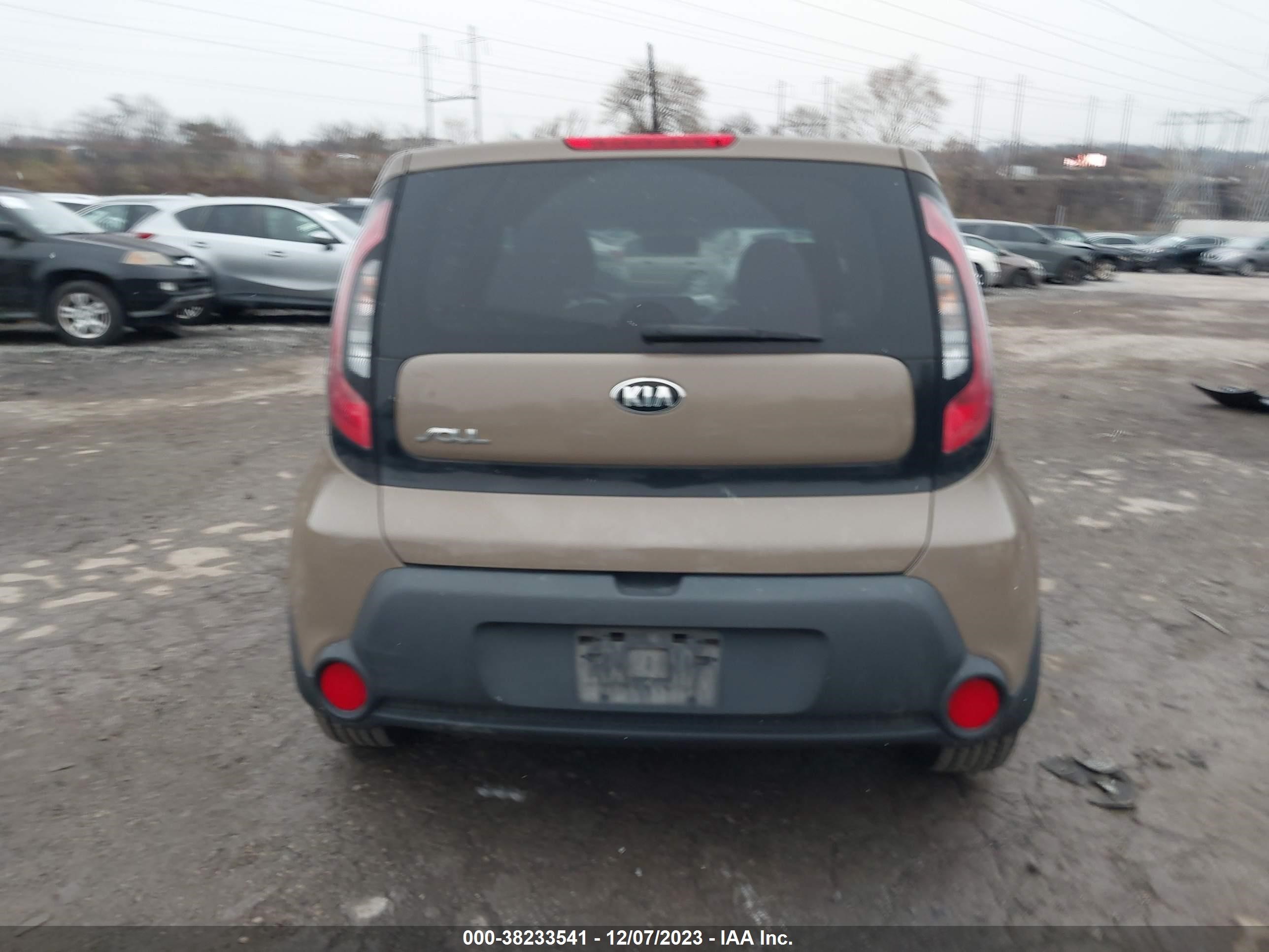 Photo 15 VIN: KNDJN2A27F7232502 - KIA SOUL 