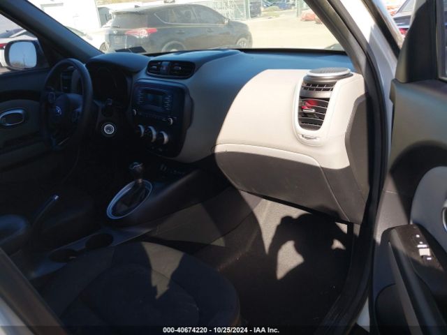 Photo 4 VIN: KNDJN2A27G7288358 - KIA SOUL 