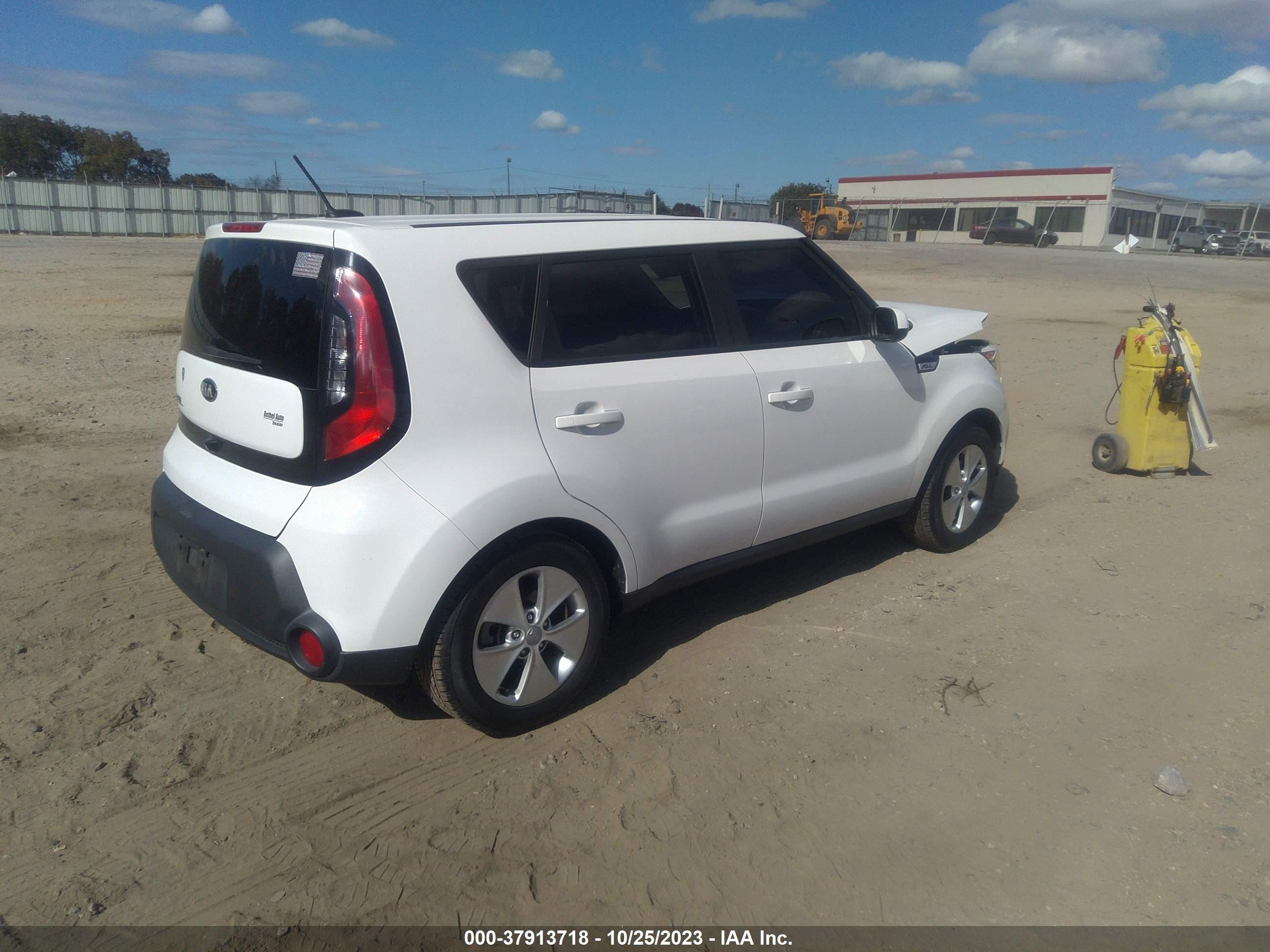 Photo 3 VIN: KNDJN2A27G7336764 - KIA SOUL 