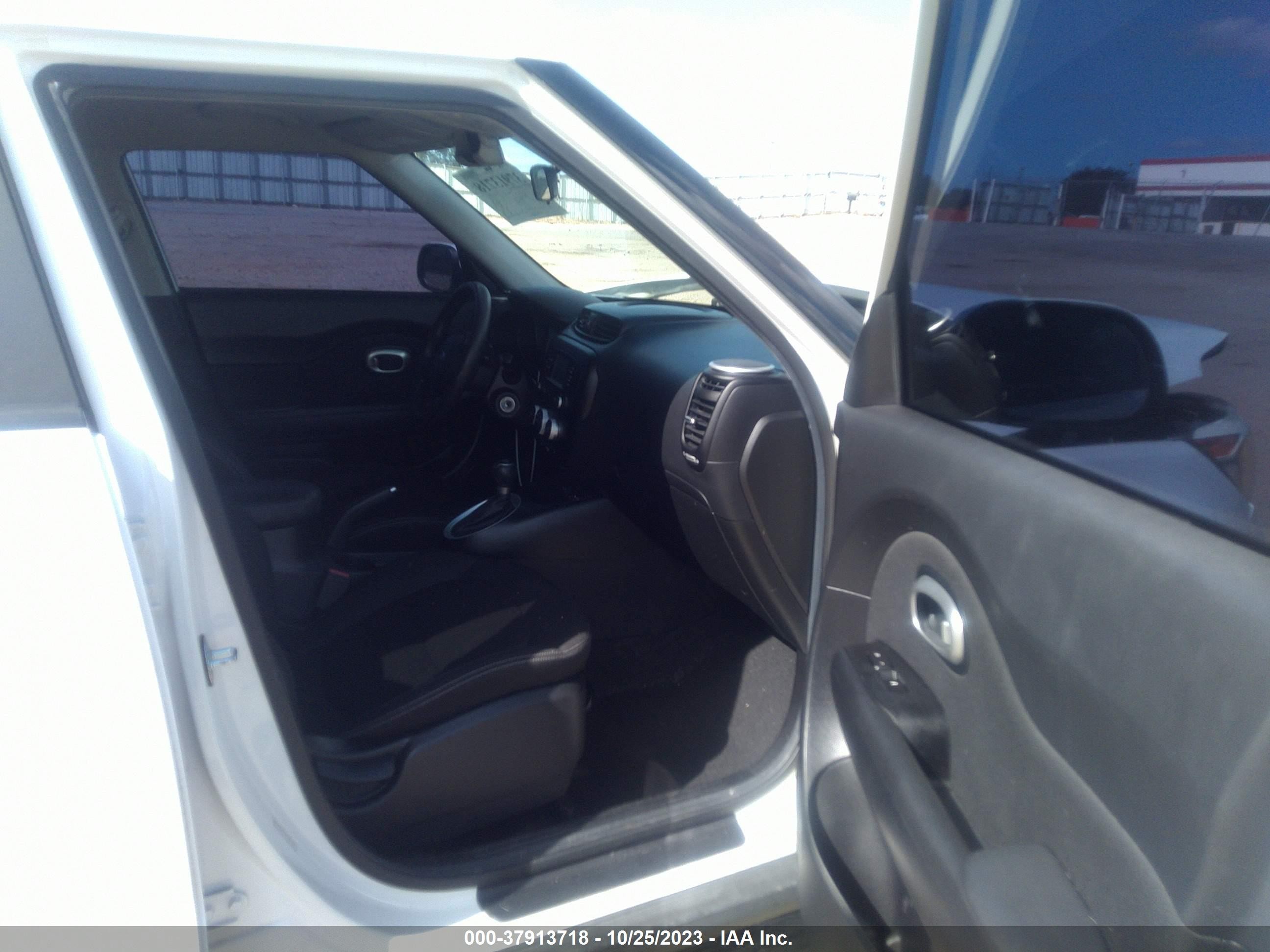 Photo 4 VIN: KNDJN2A27G7336764 - KIA SOUL 