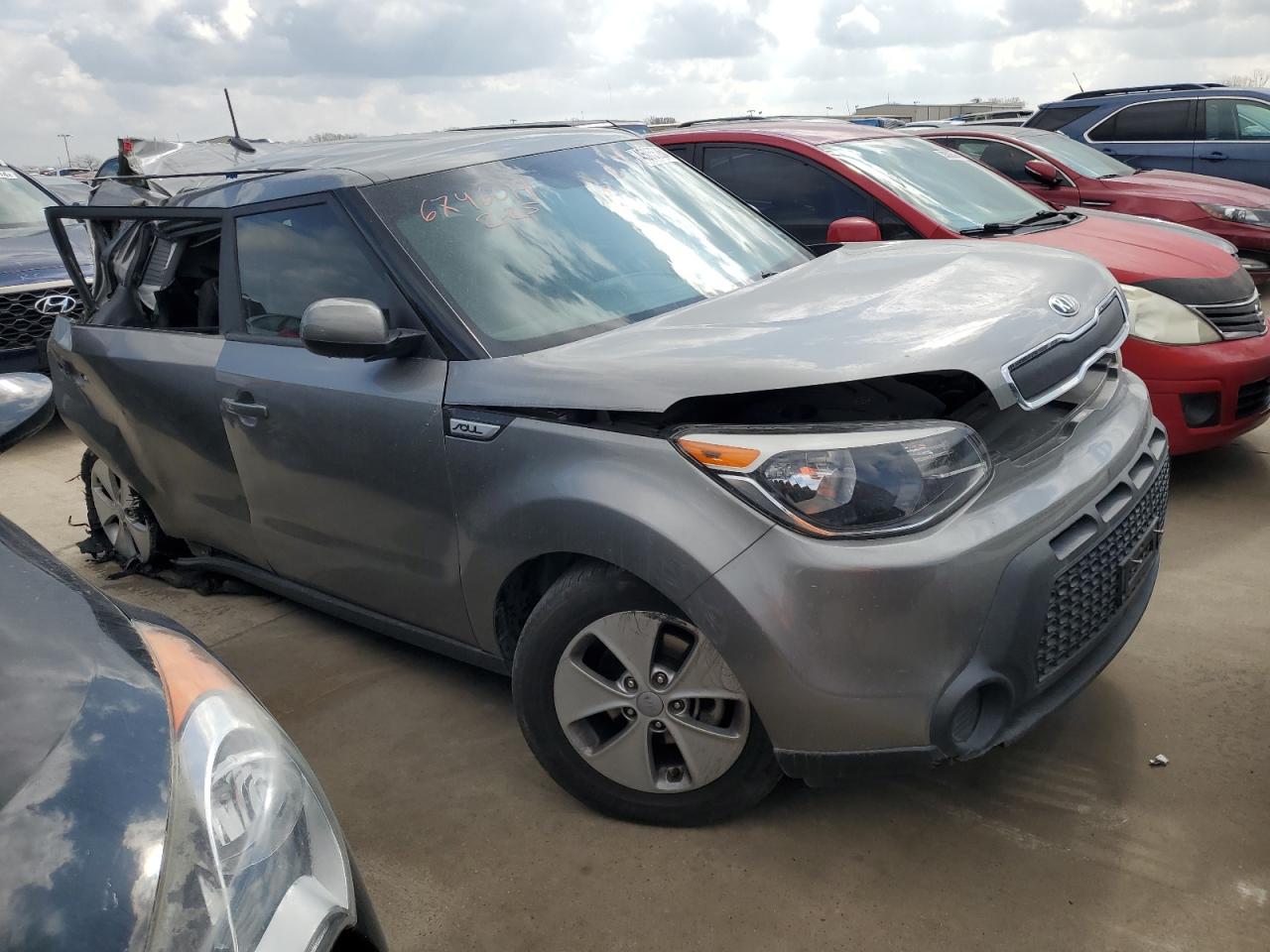 Photo 3 VIN: KNDJN2A27G7394387 - KIA SOUL 