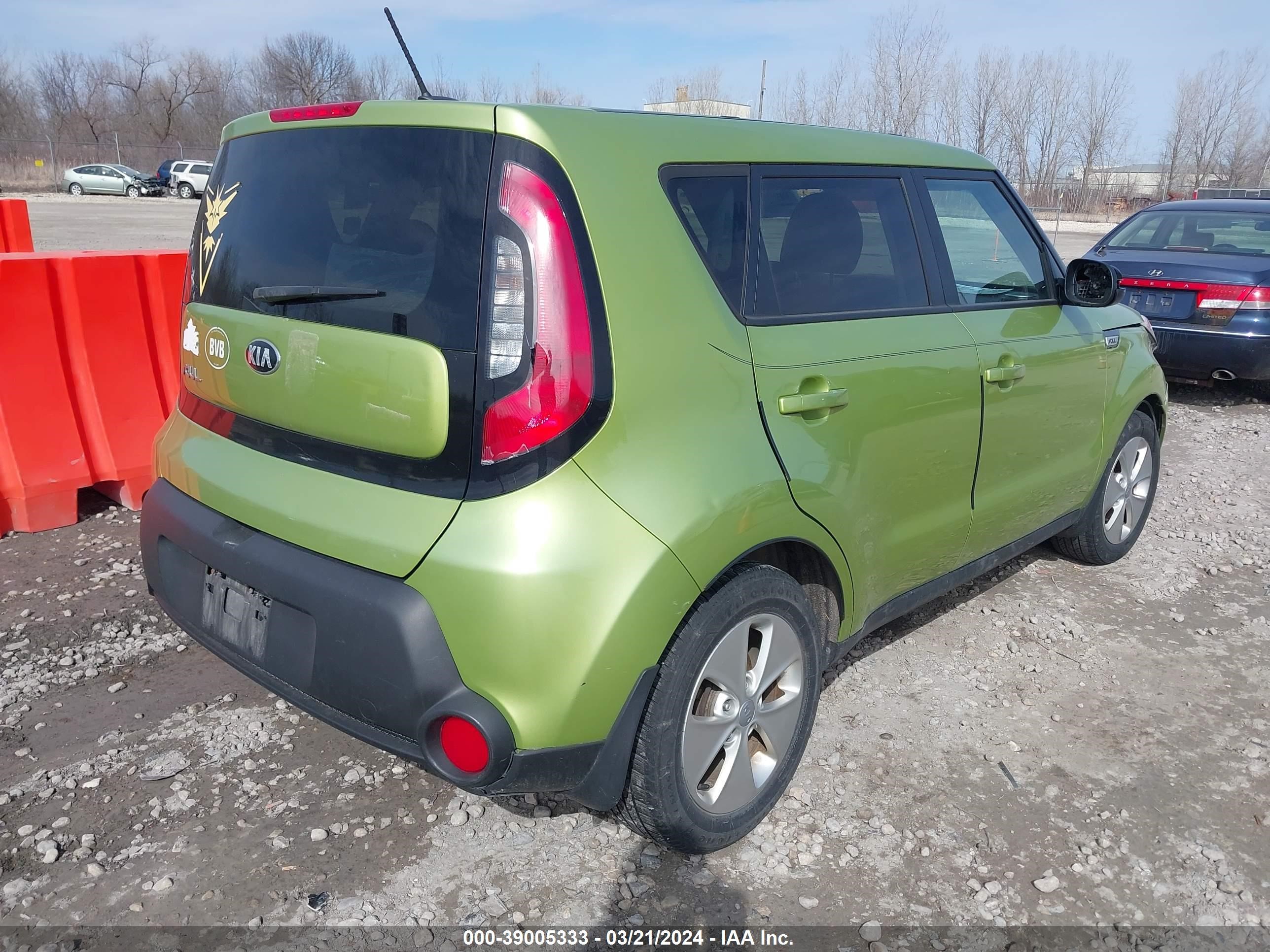 Photo 3 VIN: KNDJN2A27G7840117 - KIA SOUL 