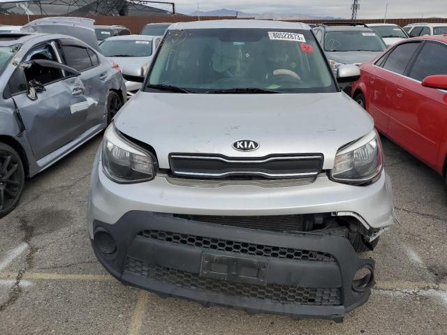 Photo 4 VIN: KNDJN2A27J7562780 - KIA SOUL 